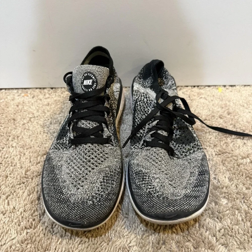 Nike Free RN Flyknit Shoes Womens Size 7 Gray Running Cushioned Sneakers